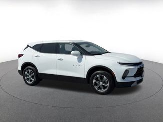 Used 2025 Chevrolet Blazer LT FWD video 2