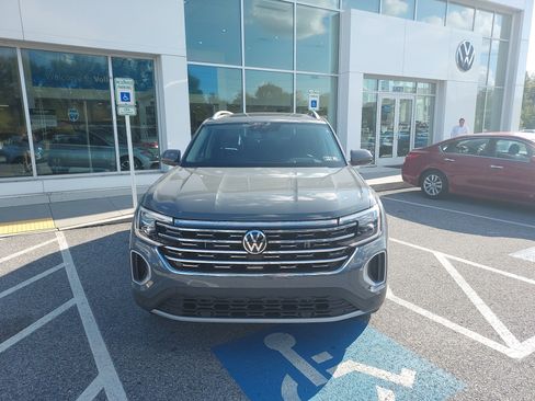 New 2026 Volkswagen Atlas SEL image 3