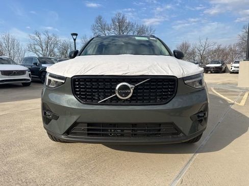 New 2026 Volvo XC40 B5 Plus w/ Climate Package image 2
