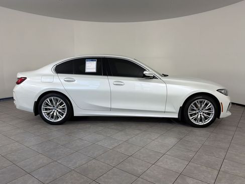 Used 2024 BMW 330i xDrive Sedan AWD/4WD image 8