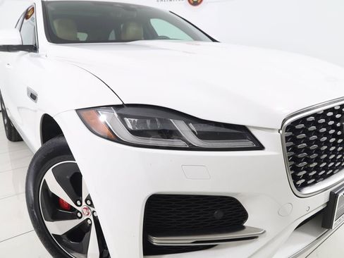 Used 2023 Jaguar F-PACE S image 23