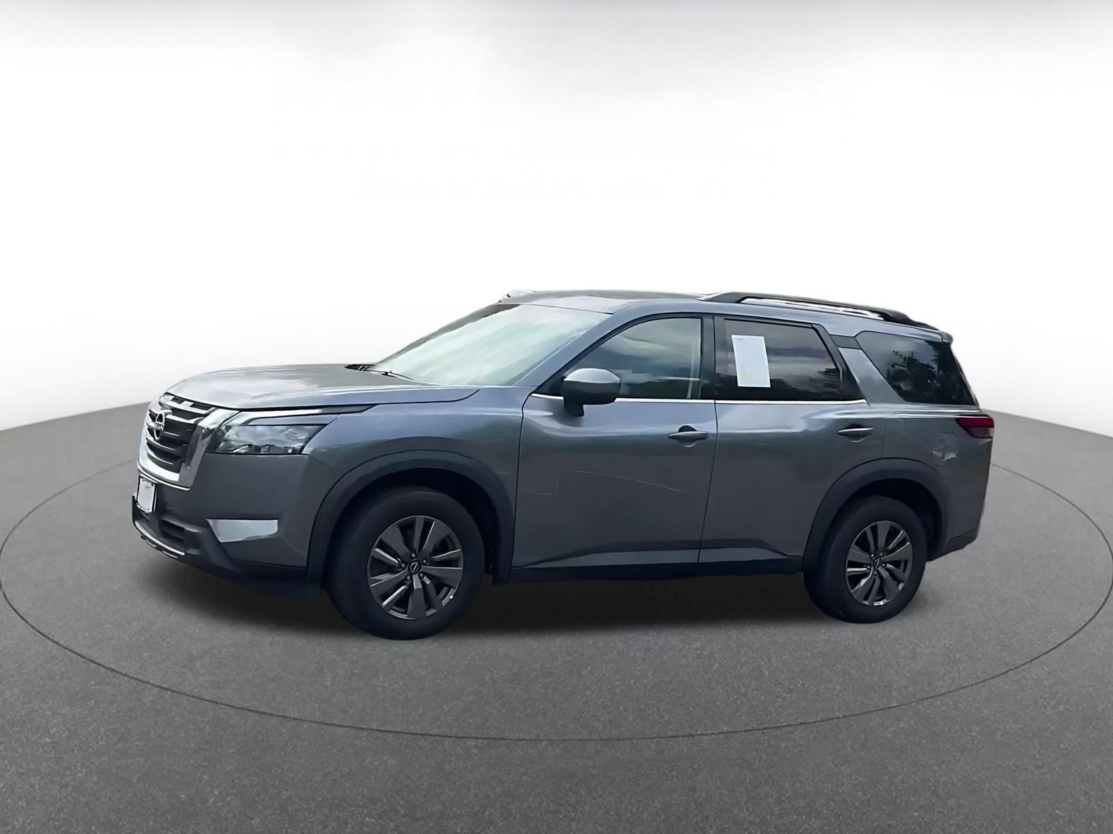 Used 2025 Nissan Pathfinder SV AWD/4WD image 7