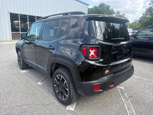 Used 2023 Jeep Renegade Trailhawk AWD/4WD image 10