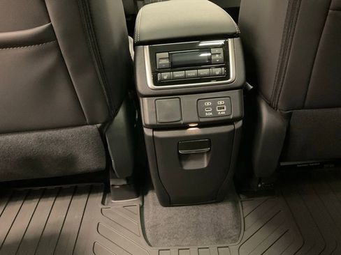 New 2026 Subaru Ascent Limited image 32