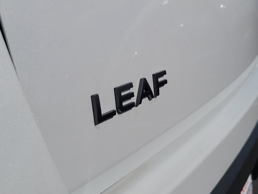 New 2026 Nissan Leaf Platinum+ w/ Cargo Package (Platinum+) FWD image 20