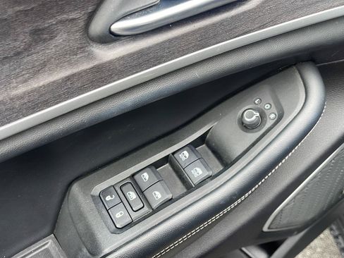 Used 2021 Jeep Grand Cherokee L Limited AWD/4WD image 15