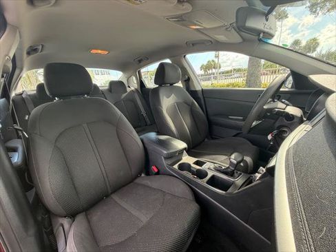 Used 2019 Kia Optima LX FWD image 13