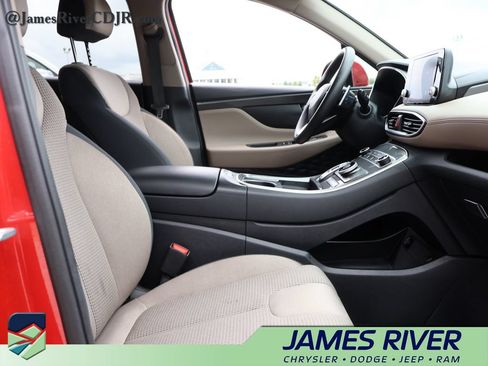 Used 2022 Hyundai Santa Fe SEL FWD image 9