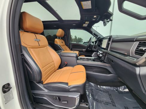 Used 2024 Ford F250 Platinum w/ FX4 Off-Road Package image 22