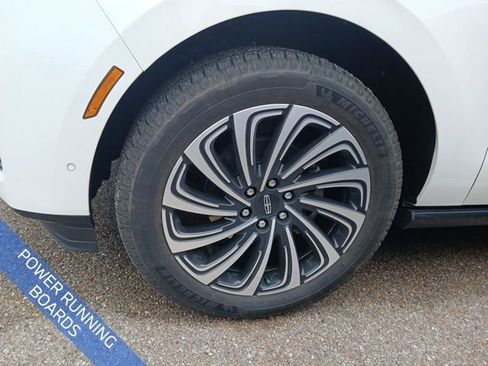 Used 2025 Lincoln Navigator Black Label AWD/4WD image 4