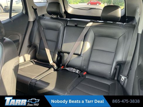 Used 2024 GMC Terrain SLT AWD/4WD image 22