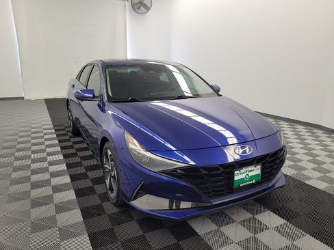 Used 2023 Hyundai Elantra Limited FWD image 14