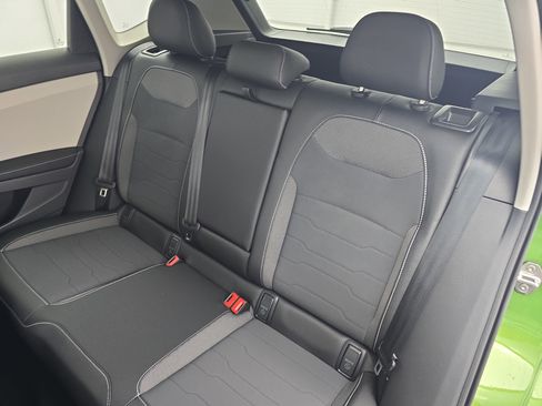 New 2026 Volkswagen Taos SE FWD image 13