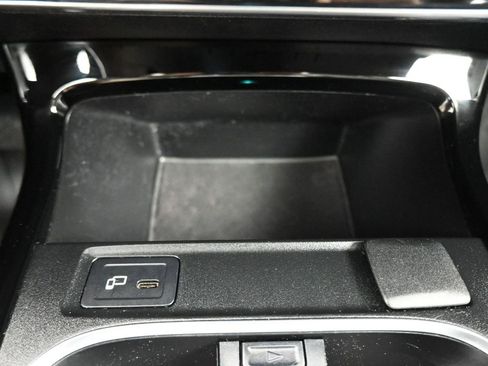 Used 2020 Mercedes-Benz CLA 250 4MATIC image 27