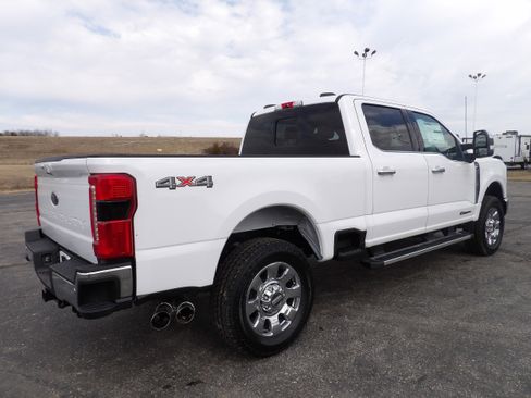 New 2025 Ford F250 Lariat w/ Chrome Package image 6