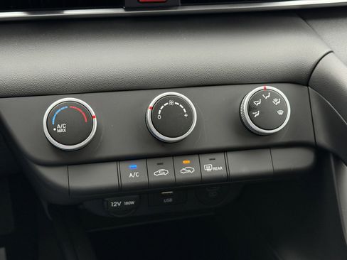 New 2026 Hyundai Elantra SE image 24