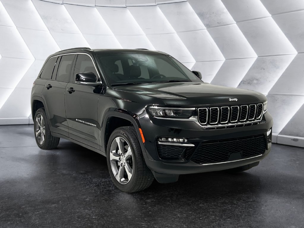 Used 2025 Jeep Grand Cherokee Limited AWD/4WD image 1