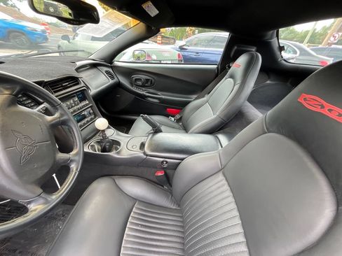 Used 2003 Chevrolet Corvette Z06 w/ Memory Package, 3 Drivers RWD image 9