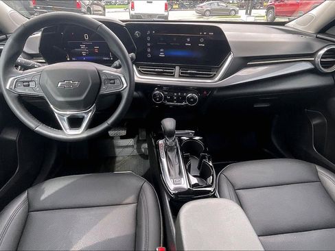 Used 2024 Chevrolet Trax ACTIV w/ Sunroof Package FWD image 16