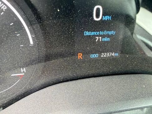 Used 2023 Toyota Sienna XSE FWD image 11