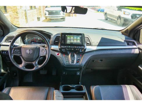 Used 2023 Honda Odyssey Sport image 13