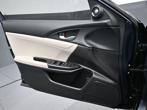 Used 2020 Honda Insight Touring image 13