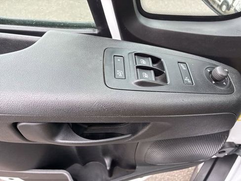 Used 2025 RAM ProMaster 2500 w/ Convenience Group image 28