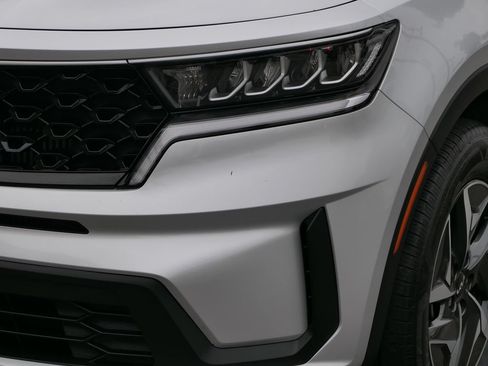 Used 2022 Kia Sorento S FWD image 10