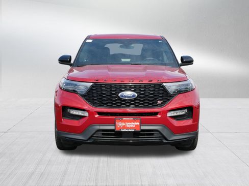 Used 2022 Ford Explorer ST w/ Equipment Group 401A AWD/4WD image 2