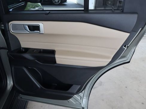 Used 2020 Ford Explorer Limited RWD image 41