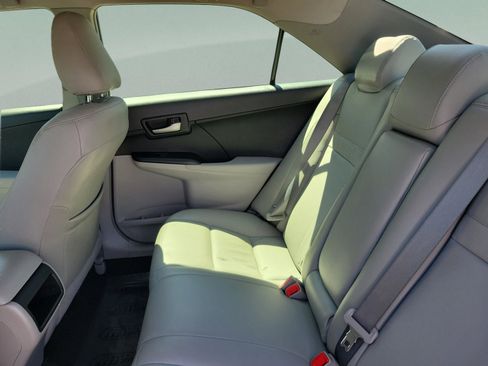 Used 2013 Toyota Camry LE image 10
