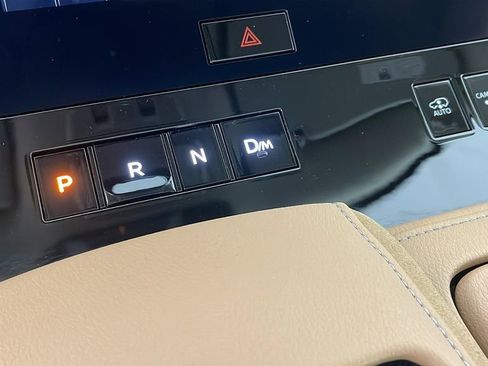 New 2025 INFINITI QX80 Luxe image 16