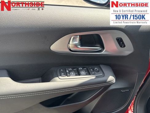 New 2026 Chrysler Pacifica Limited w/ Uconnect Theater Family Group image 16