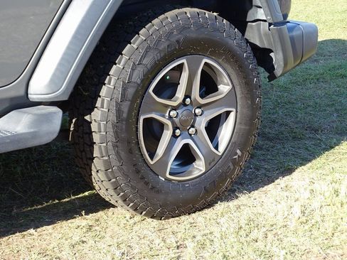 Used 2020 Jeep Wrangler Unlimited Sport image 30