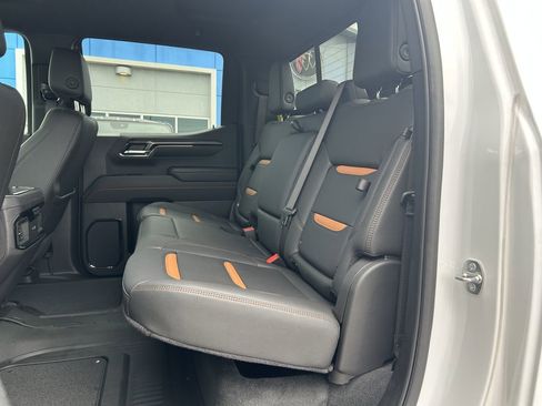 Used 2024 GMC Sierra 1500 AT4 w/ Technology Package AWD/4WD image 14