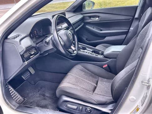 Used 2024 Honda Accord Sport image 3