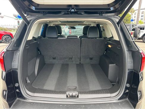 Used 2019 Ford Escape Titanium FWD image 36