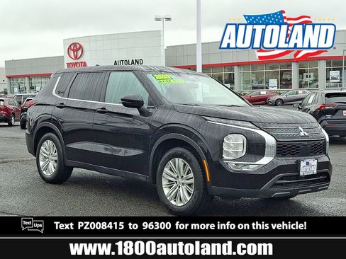 Used 2023 Mitsubishi Outlander ES image 1