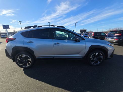 Used 2024 Subaru Crosstrek 2.5i Limited w/ Crosstrek Mirror Package image 2