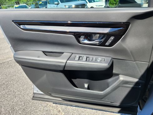 Used 2025 Honda CR-V EX-L image 24