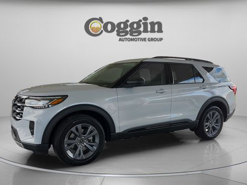 New 2026 Ford Explorer Active w/ Active Comfort Package image 1