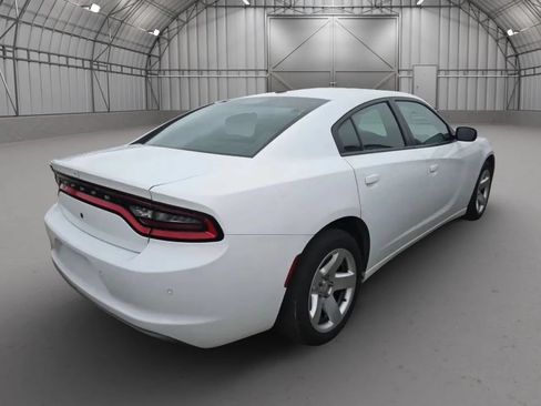 Used 2019 Dodge Charger Police RWD image 2