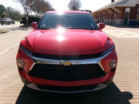 Used 2025 Chevrolet Blazer LT w/ Driver Confidence Package image 2
