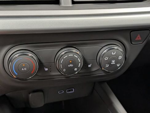 New 2026 Chevrolet Trax RS w/ Sunroof Package FWD image 23