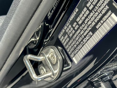 Certified 2026 Porsche Macan AWD/4WD image 28
