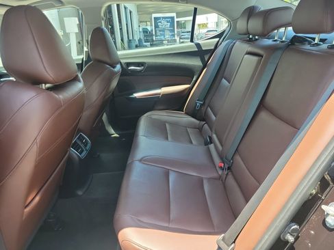 Used 2017 Acura TLX w/ Technology Package FWD image 9