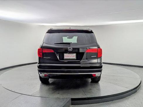Used 2016 Honda Pilot Touring image 6
