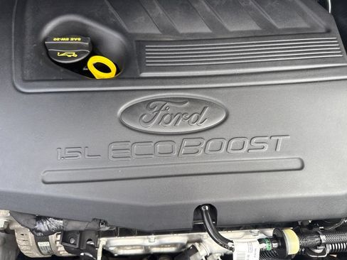 Certified 2019 Ford Escape SE FWD image 38