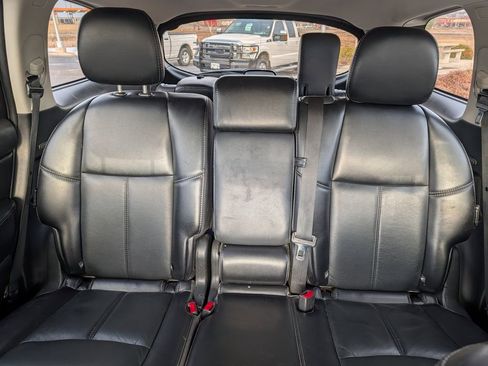 Used 2020 Nissan Pathfinder SL AWD/4WD image 13