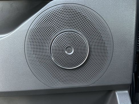 Used 2021 Ford Expedition Max XLT image 24